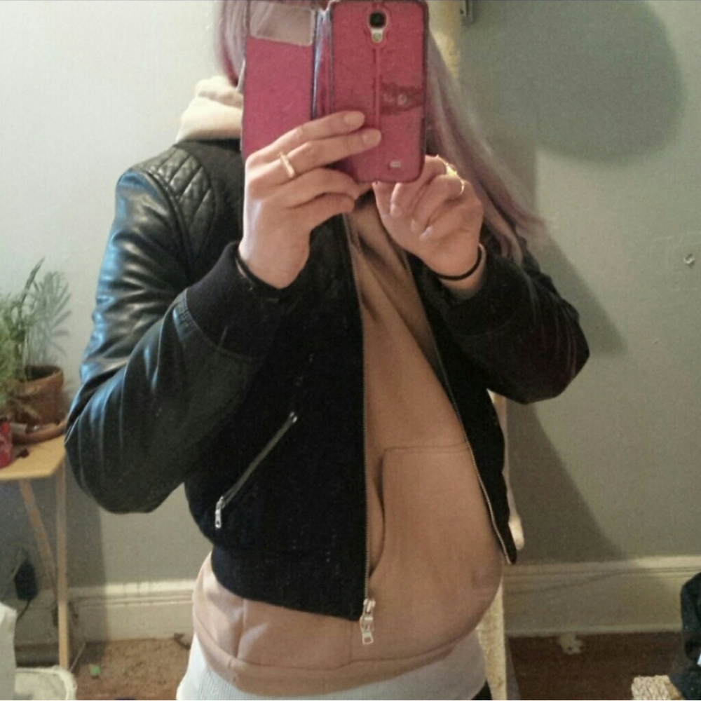 Armani Exchange flight jacket. - Picture 4 of 4
